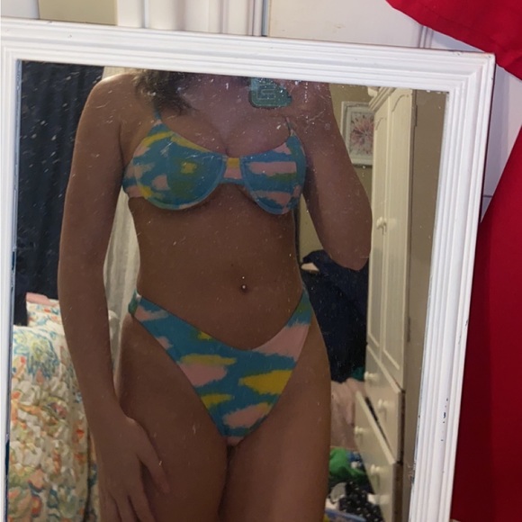 Colorful bikini - Picture 4 of 4